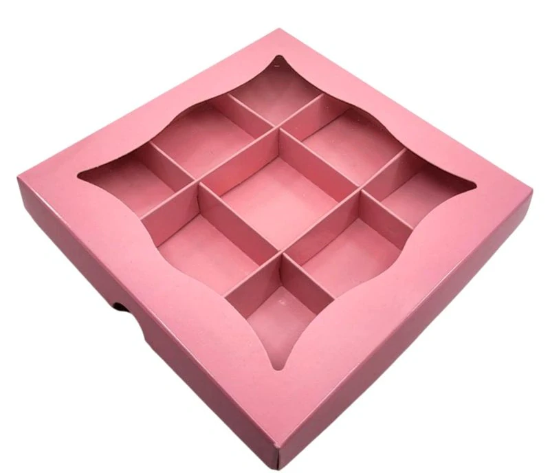 Ušatá dárková krabička s mřížkou na perníčky  15x15x2 cm