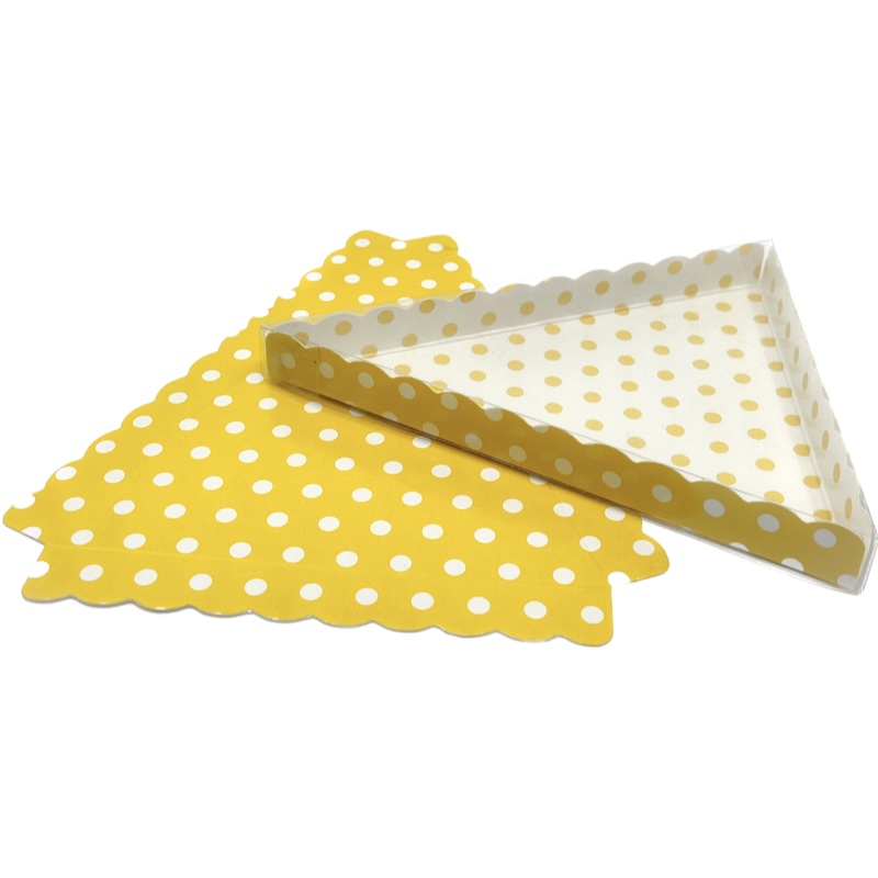 Trojúhelníková krabička s průhledným víkem 18,5 × 15,5 × 2 cm – laminovaná