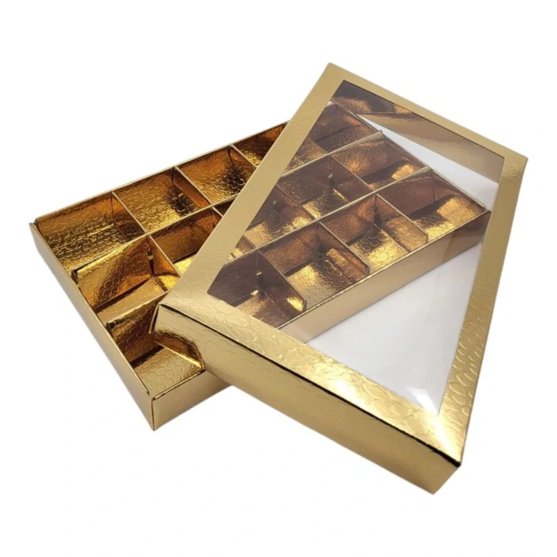 Zlatá elegantní krabička na 15 pralinek v hadí kůži 18x11x2 cm