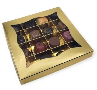 Ušatá dárková krabička zlatá s mřížkou na pralinky  15x15x2 cm