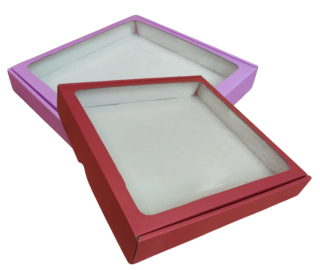 Dárková  krabička s průhledným okénkem v barvě bordo a fialová 29x29x3 cm